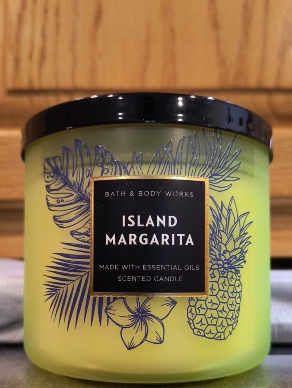 Bath & Body Works 3 Wick "Island Margarita" Scented Jar Candle